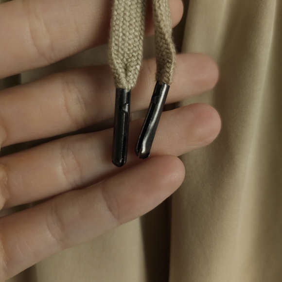 Unbranded athletic pants, size Medium - Picture 3 of 4